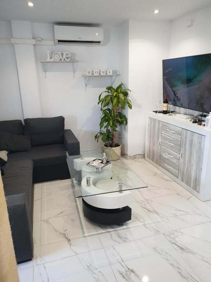 Beachside Apartment In Torrevieja Eksteriør bilde