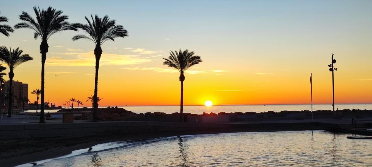 Beachside Apartment In Torrevieja Eksteriør bilde