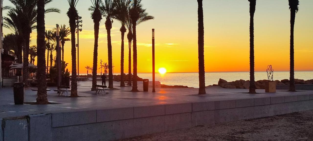 Beachside Apartment In Torrevieja Eksteriør bilde